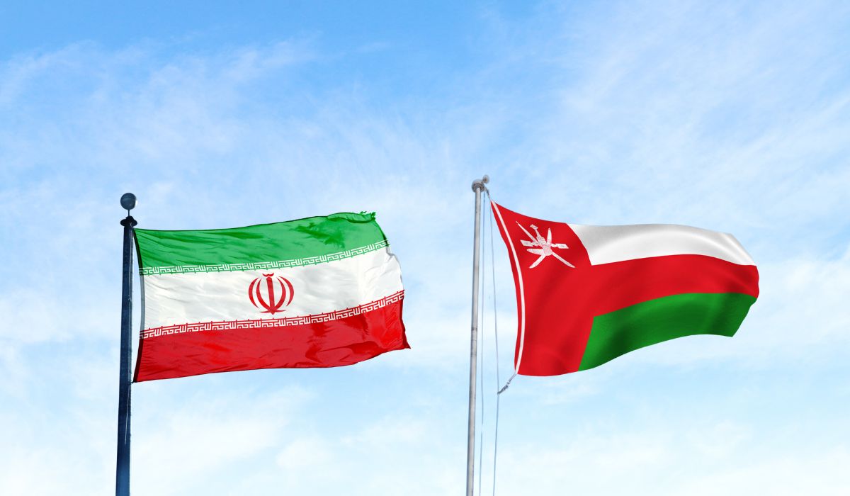 Iran Seeks Agreement with Oman to Ensure Safe Passage Through Strait of Hormuz